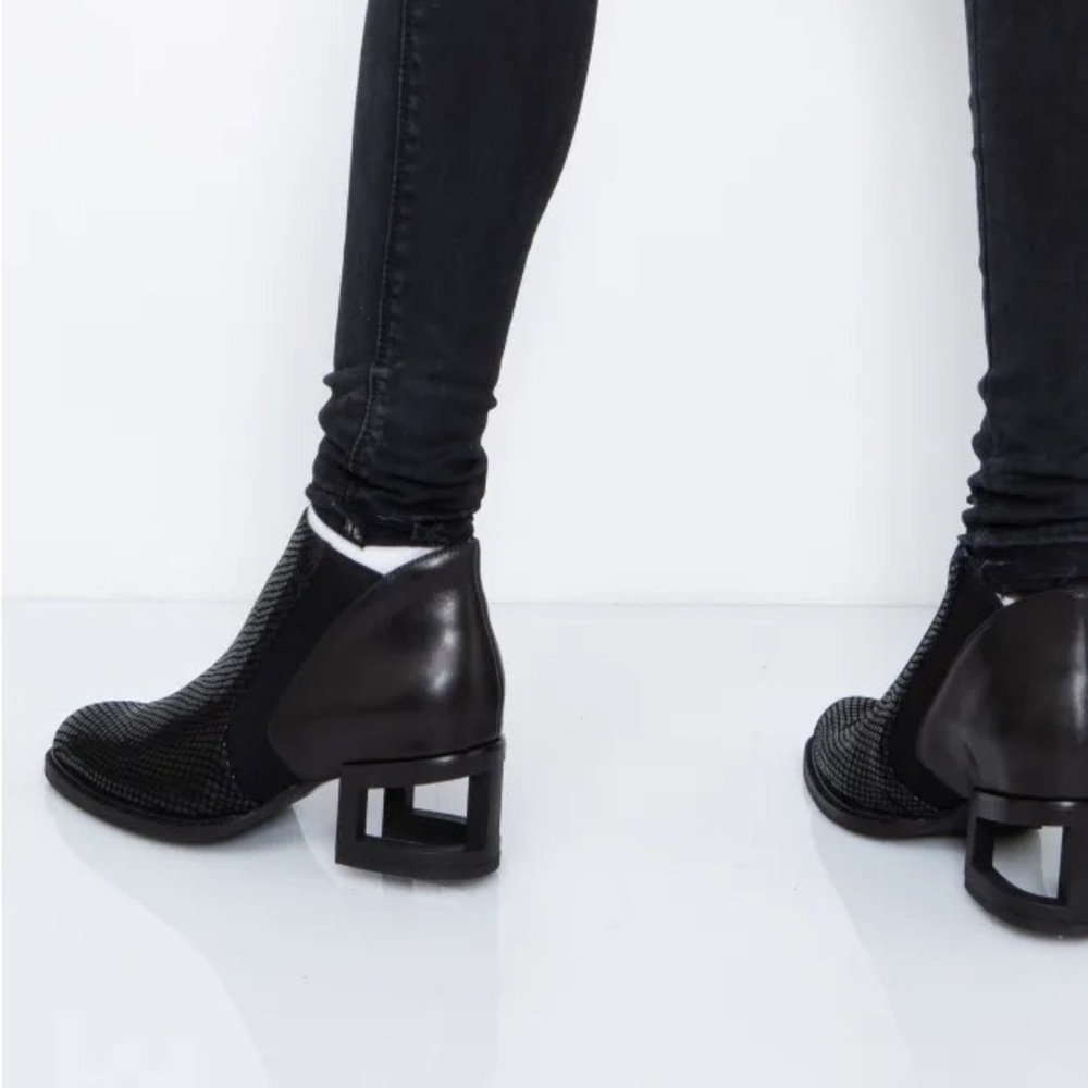 Jeffrey Campbell Duval Boot in Grey Suede